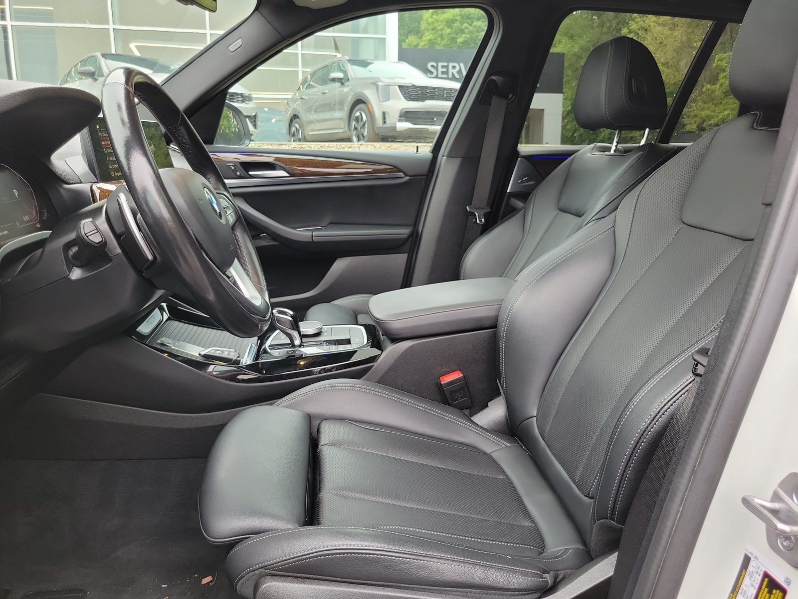 Used 2023 White BMW xDrive30i image 9