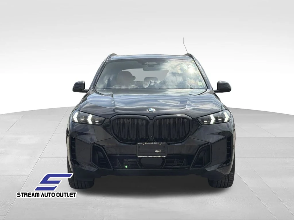 Used 2024 Black BMW xDrive40i image 2