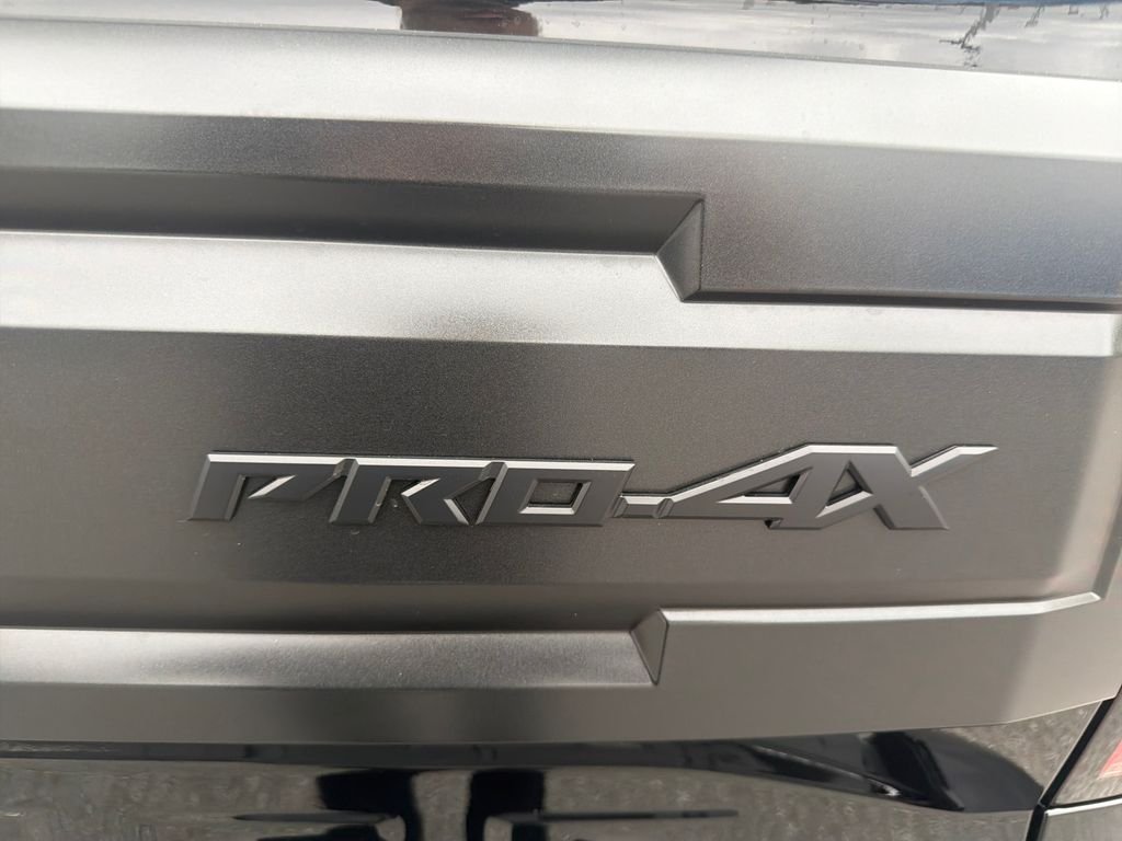 New 2026 Nissan Frontier PRO-4X 4D Crew Cab