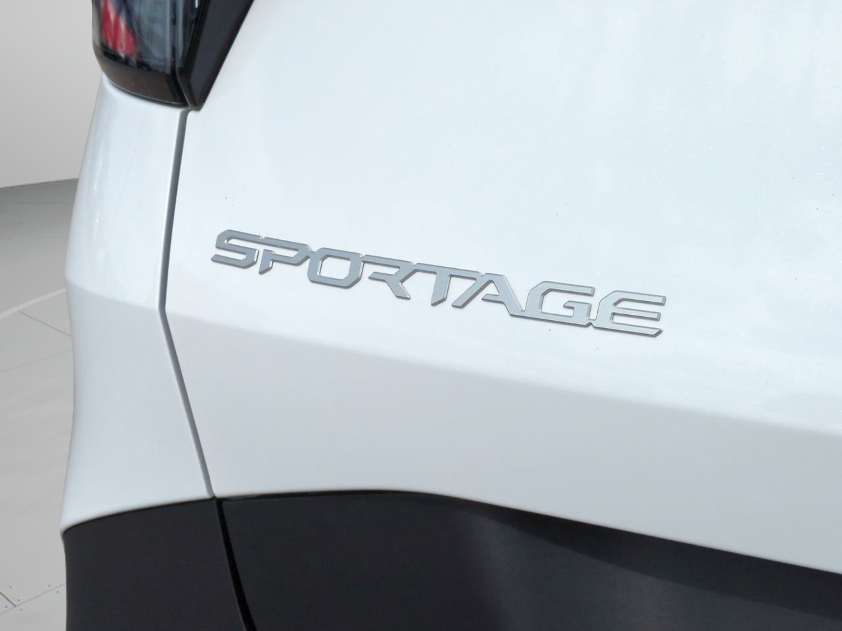 New 2026 Glacial White Pearl Kia EX image 33