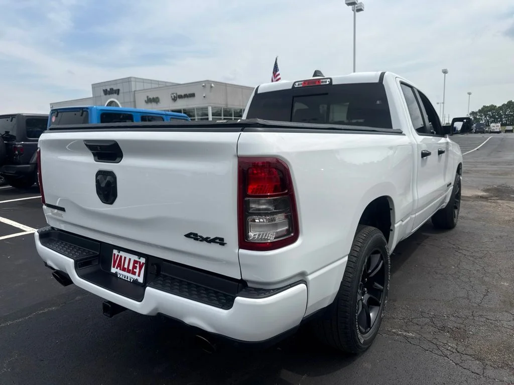 Used 2024 White Ram Big Horn/Lone Star image 7