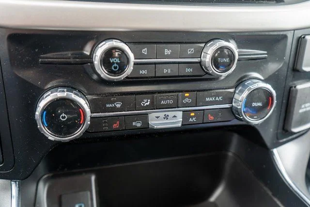 Used 2023 Blue Ford XLT image 28