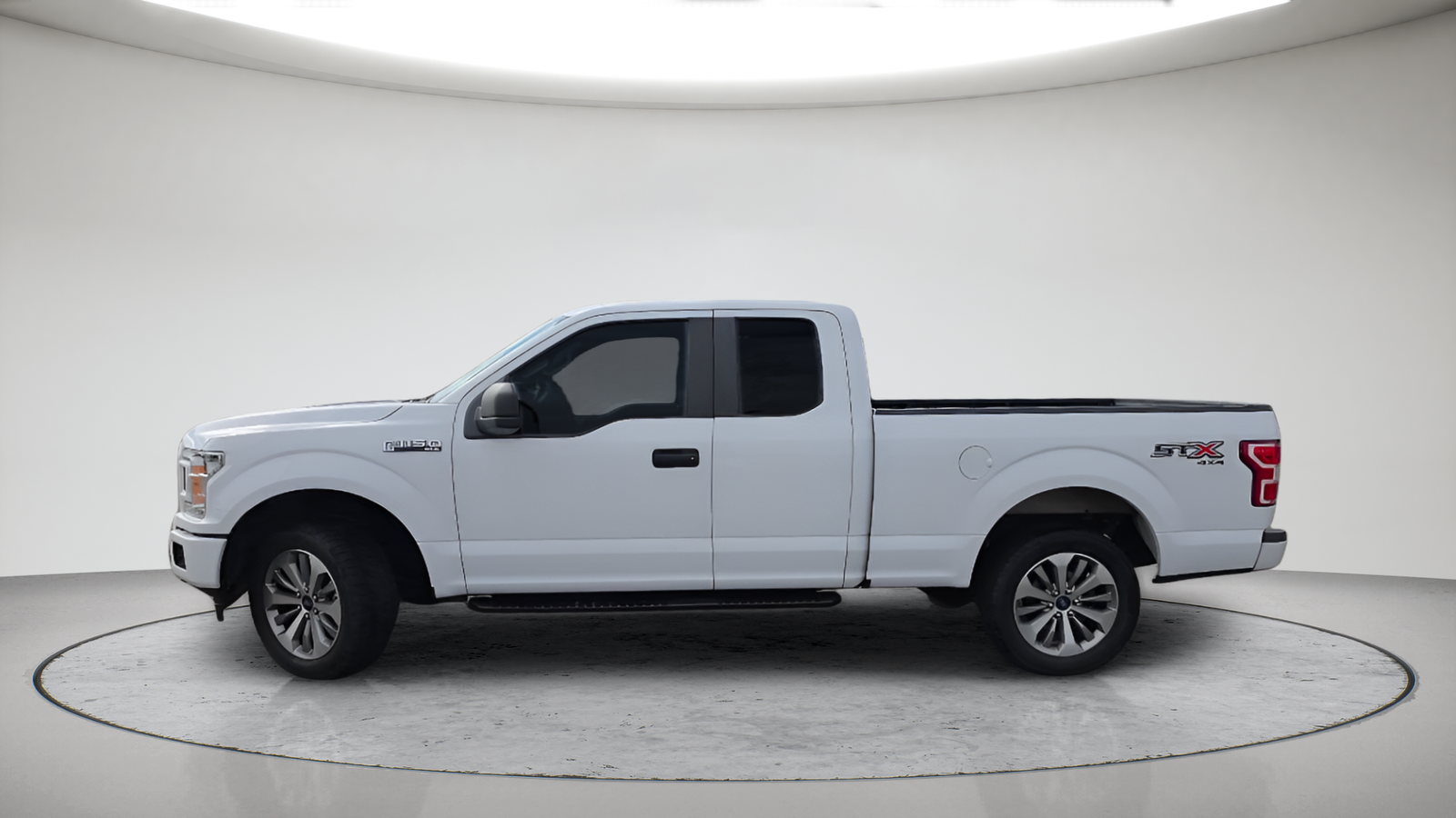 Used 2018 Oxford White Ford XL image 11