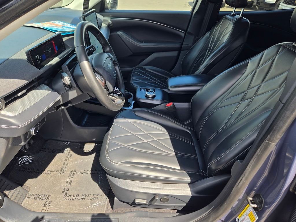 Used 2021 Blue Ford Select image 11