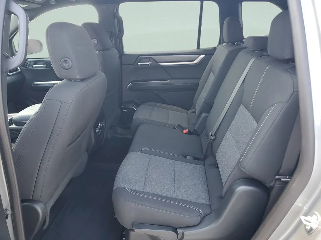 Used 2025 Sterling Metallic GMC Elevation image 10