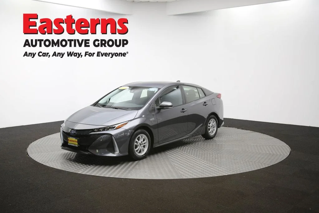 Used 2021 Gray Toyota LE image 53