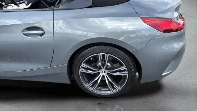 Used 2023 Gray BMW sDrive M40i image 38