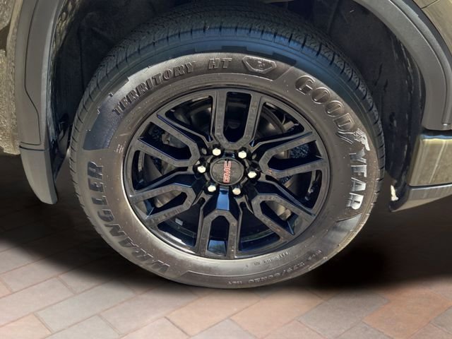 Used 2024 Deep Bronze Metallic GMC Elevation image 4