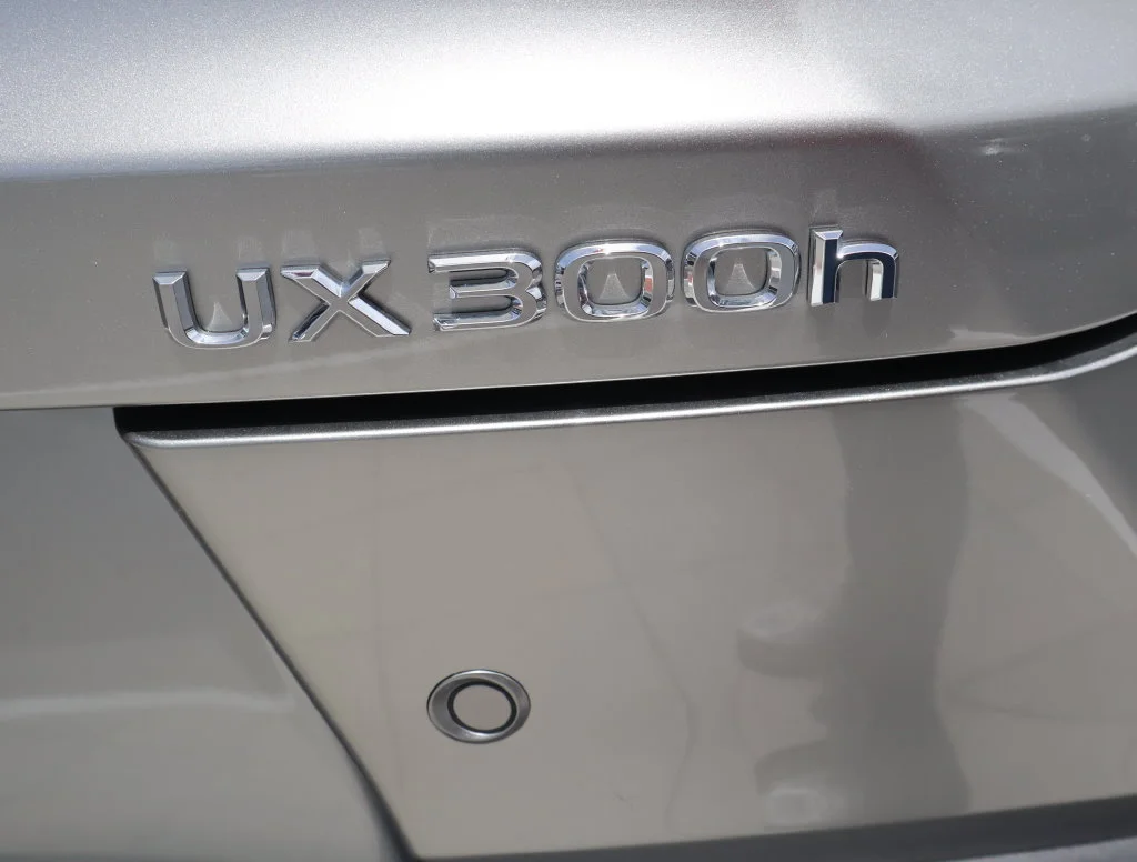 New 2026  Lexus 300h image 18