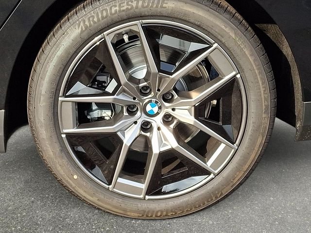 New 2027 Black Sapphire Metallic BMW 530i xDrive image 8