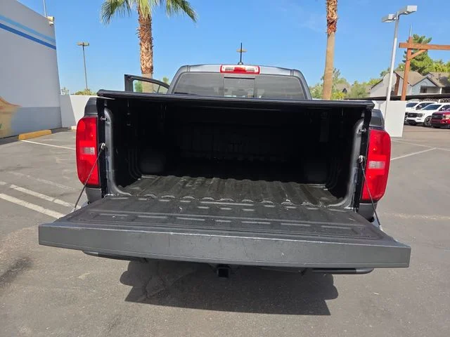 Used 2016 Gray Chevrolet Z71 image 26