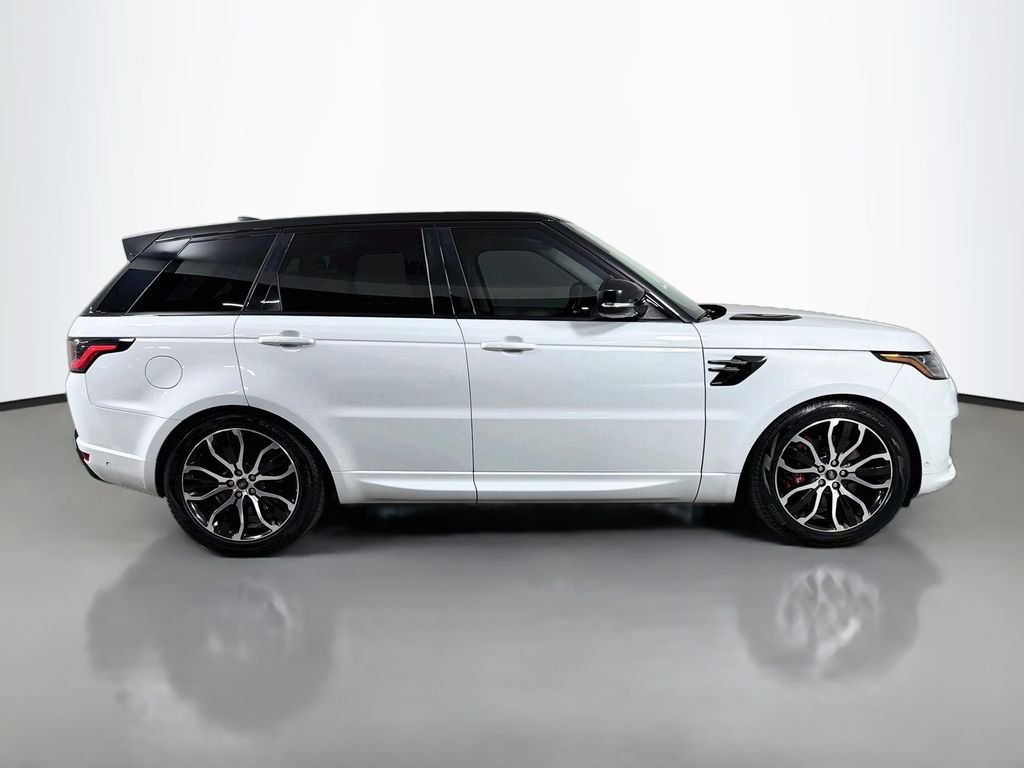 Used 2022 White Land Rover HSE Dynamic image 4