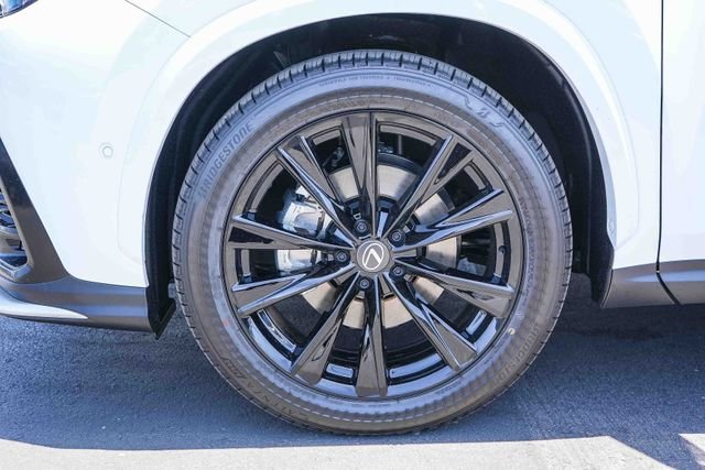 2026 Lexus NX 450h+ F-Sport - Photo 13
