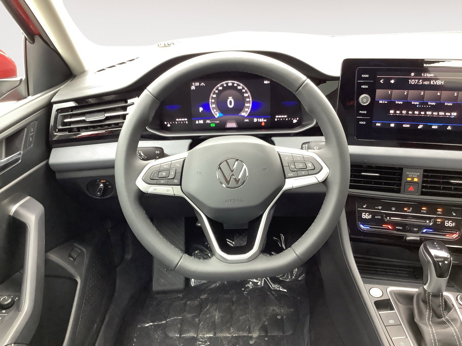 New 2026 Opal White Pearl Volkswagen SE image 15