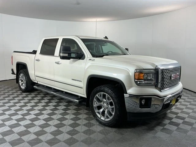 Used 2015 White GMC SLT image 3