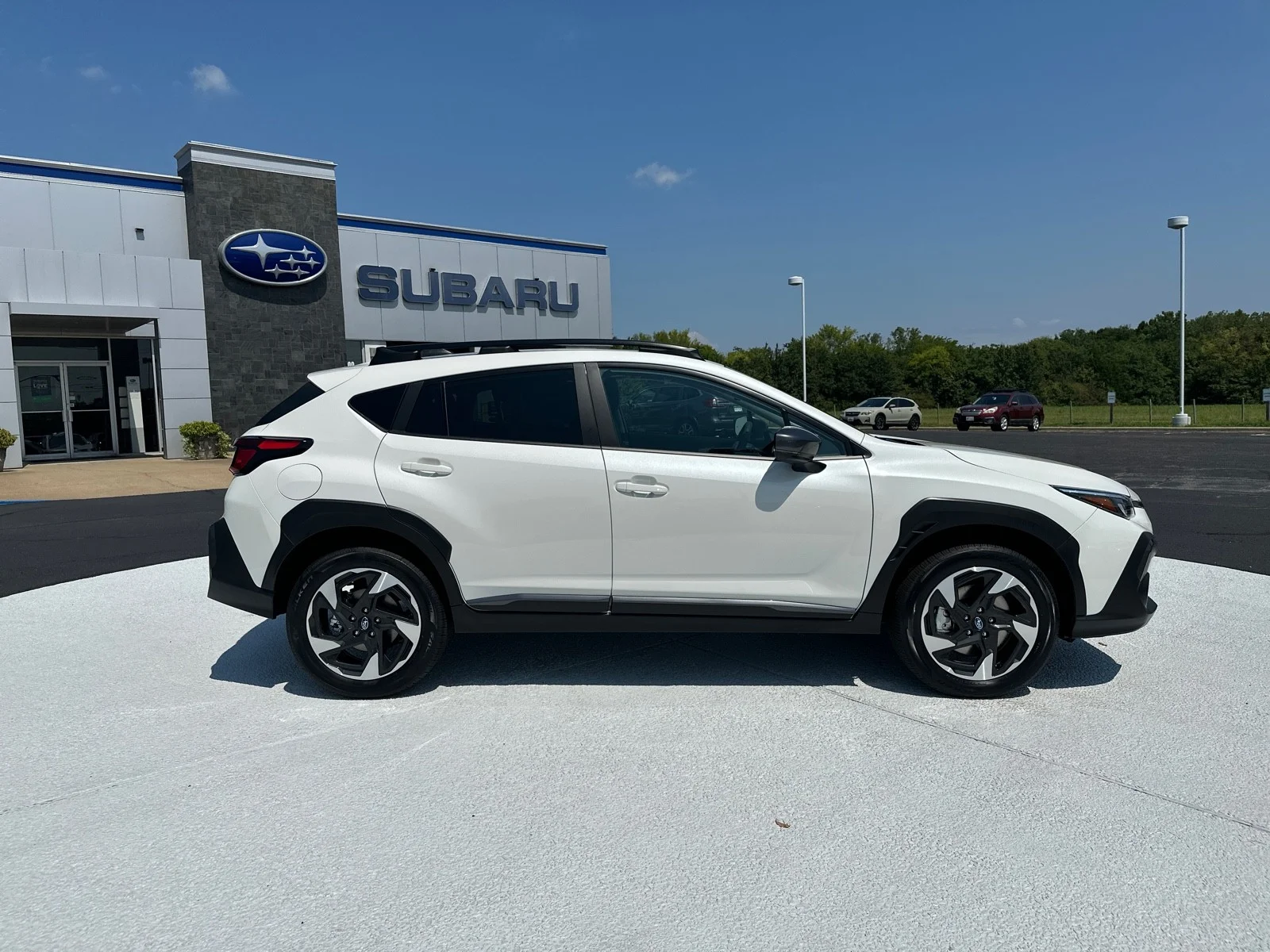 New 2026 CRYSTAL WHITE PEARL Subaru Limited image 8