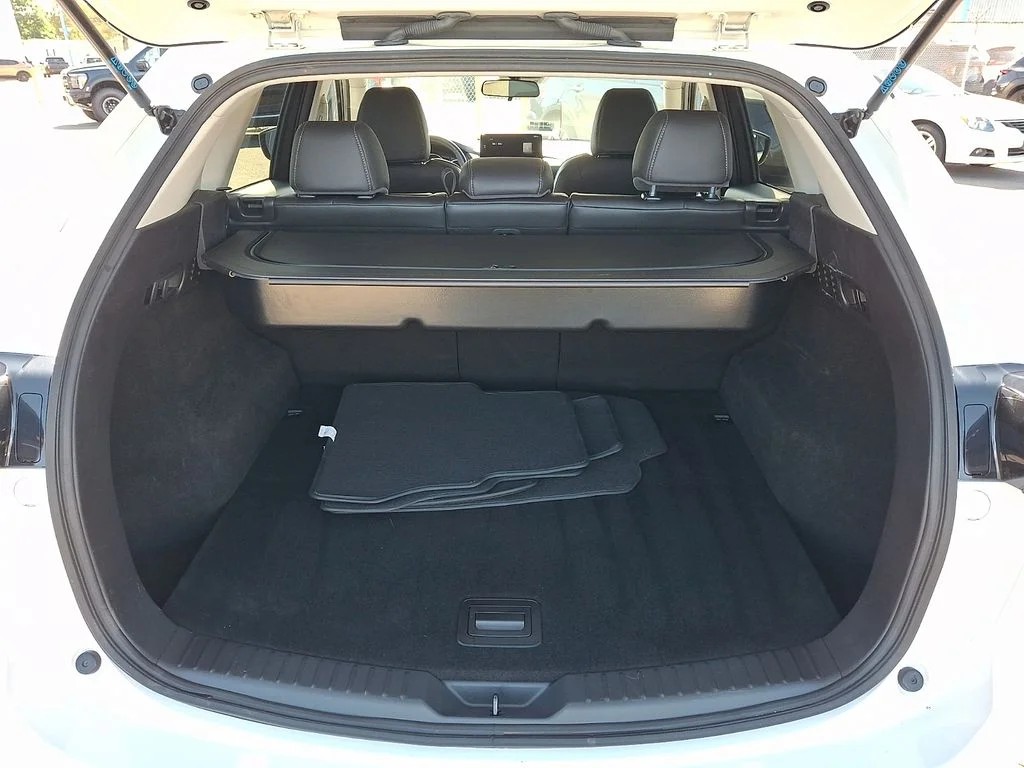 Used 2024 Rhodium White Metallic Mazda 2.5 S Select Package image 30