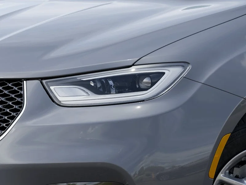 New 2025 Ceramic Gray Clear-Coat Exterior Paint Chrysler Select image 68