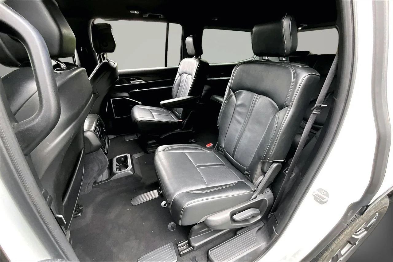 Certified Used 2024 White Jeep Series III image 21