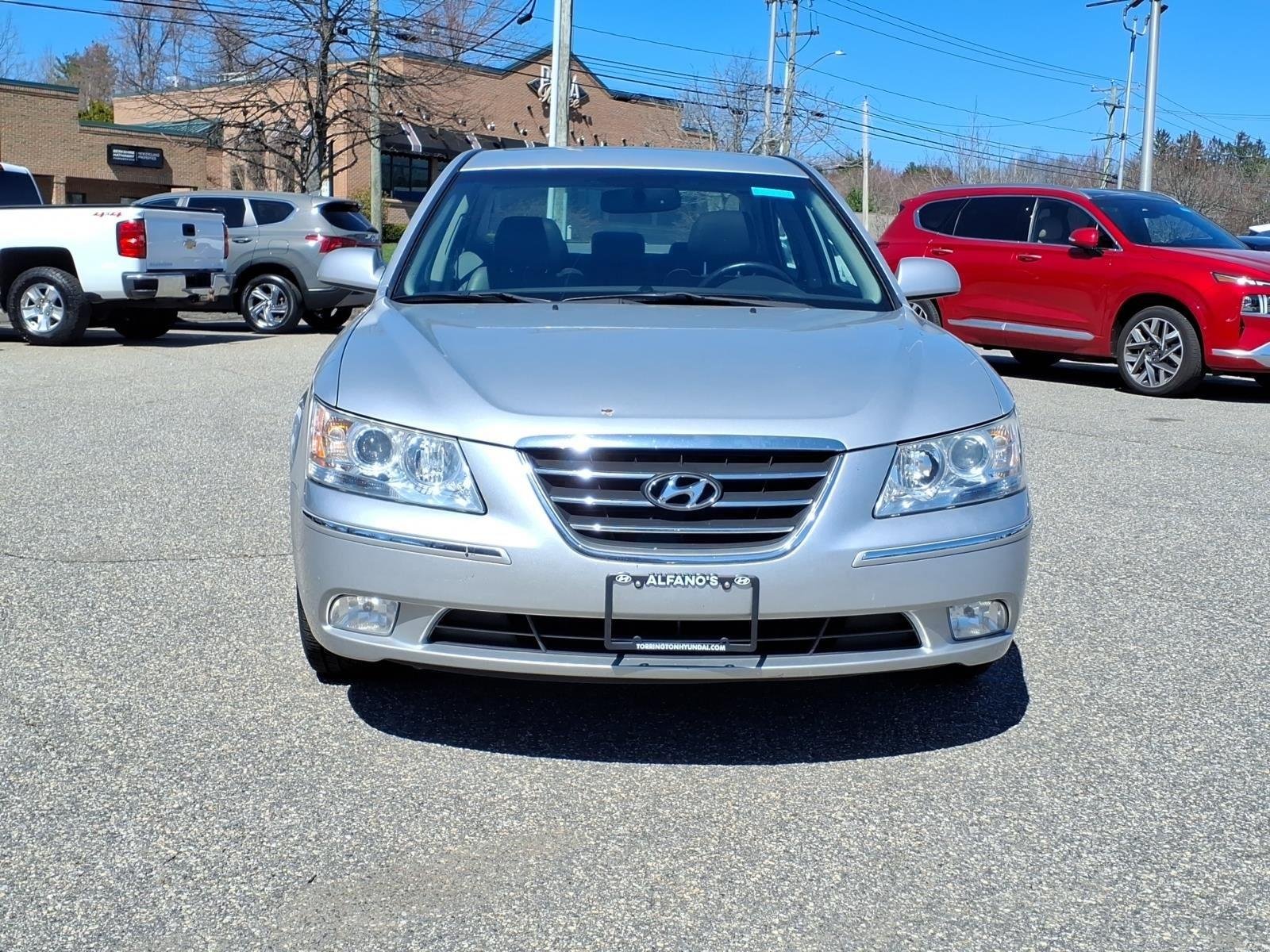 Used 2009 Bright Silver Hyundai Limited image 8