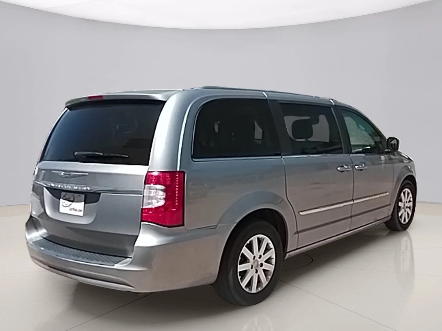 Used 2016 Grey Chrysler TOURING image 5