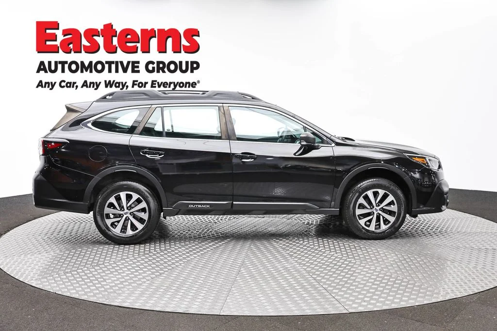 Used 2022 Black Subaru 2.5i image 4