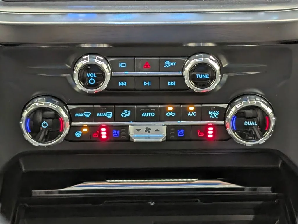 New 2026 Glacier Gray Metallic Tri-Coat Ford F-250® Lariat® image 6