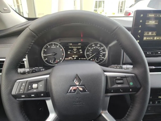 New 2026 Gray Mitsubishi SE image 16