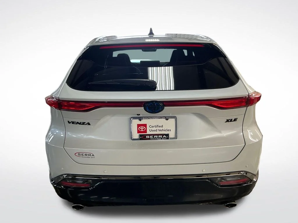 Used 2023 Beige Toyota Nightshade image 4