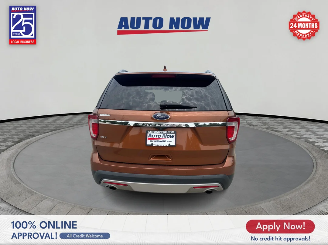 Used 2017 Canyon Ridge Metallic Ford XLT image 8