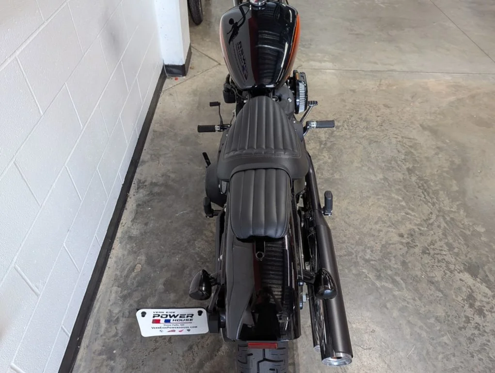 Used 2022 BLACK Harley-Davidson® FXBBS - Street Bob 114 image 11