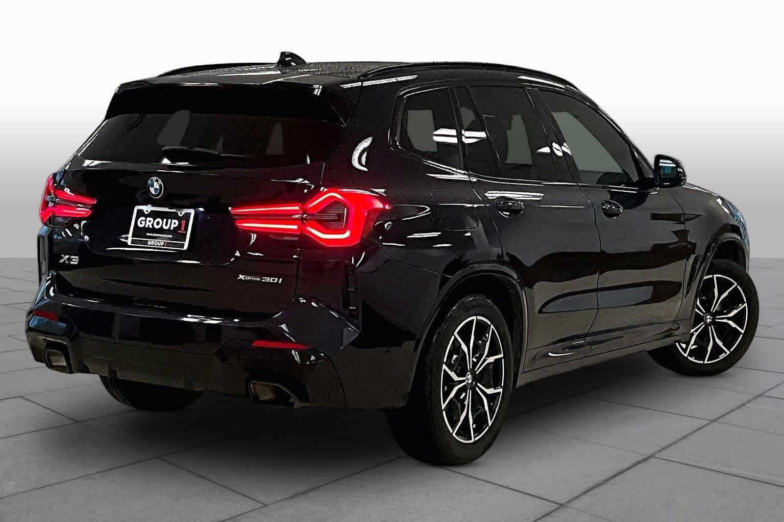 Used 2024 Carbon Black Metallic BMW xDrive30i image 11