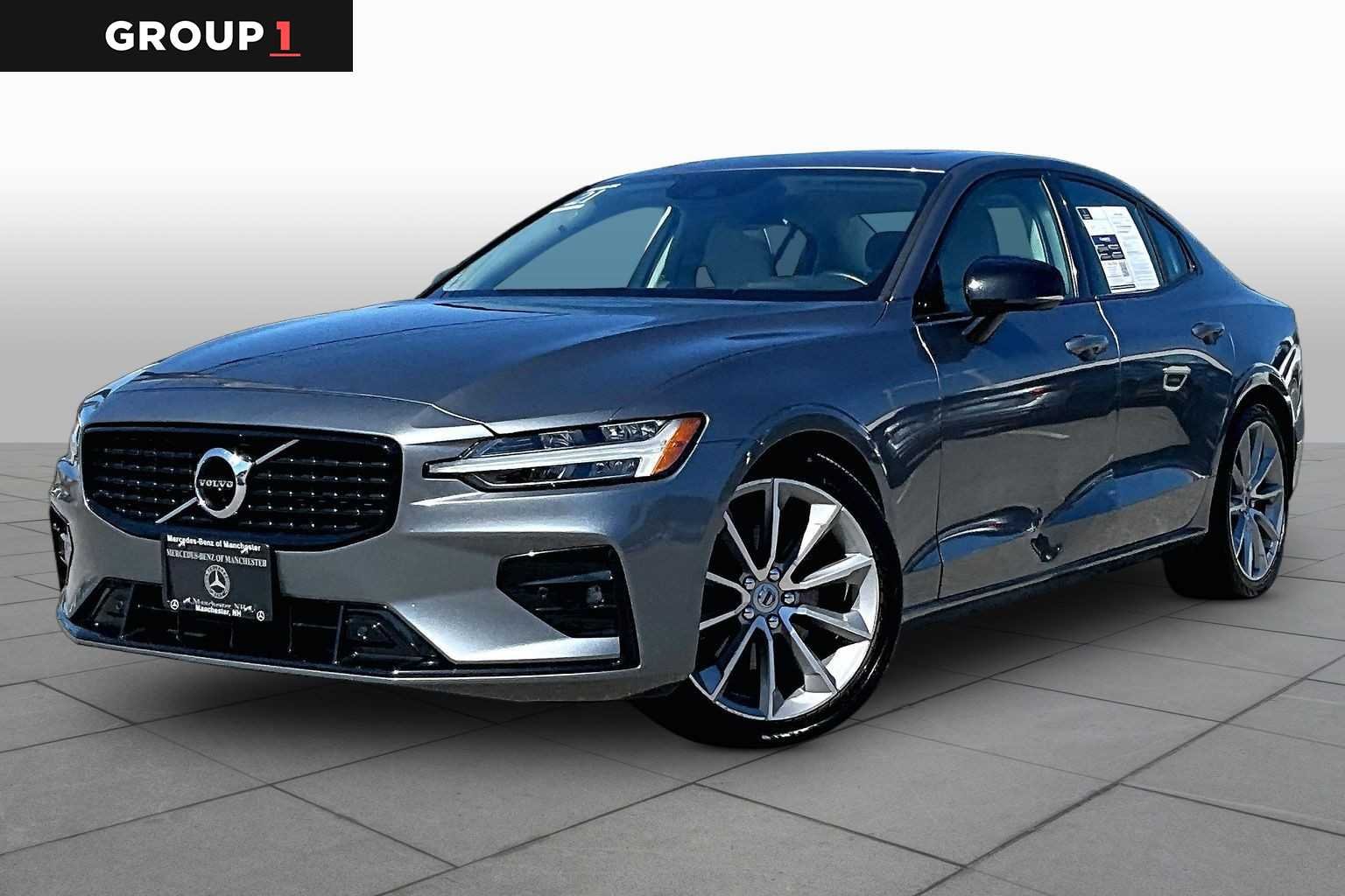 2021 Volvo S60 T5 Momentum's photo