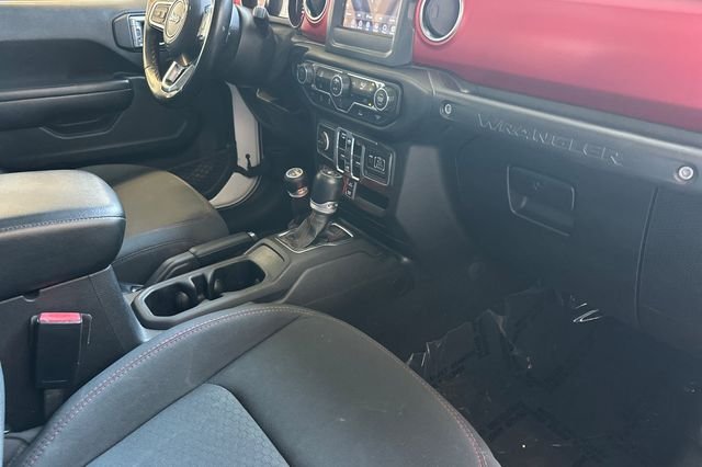 Certified Used 2021 White Jeep Unlimited Rubicon image 16