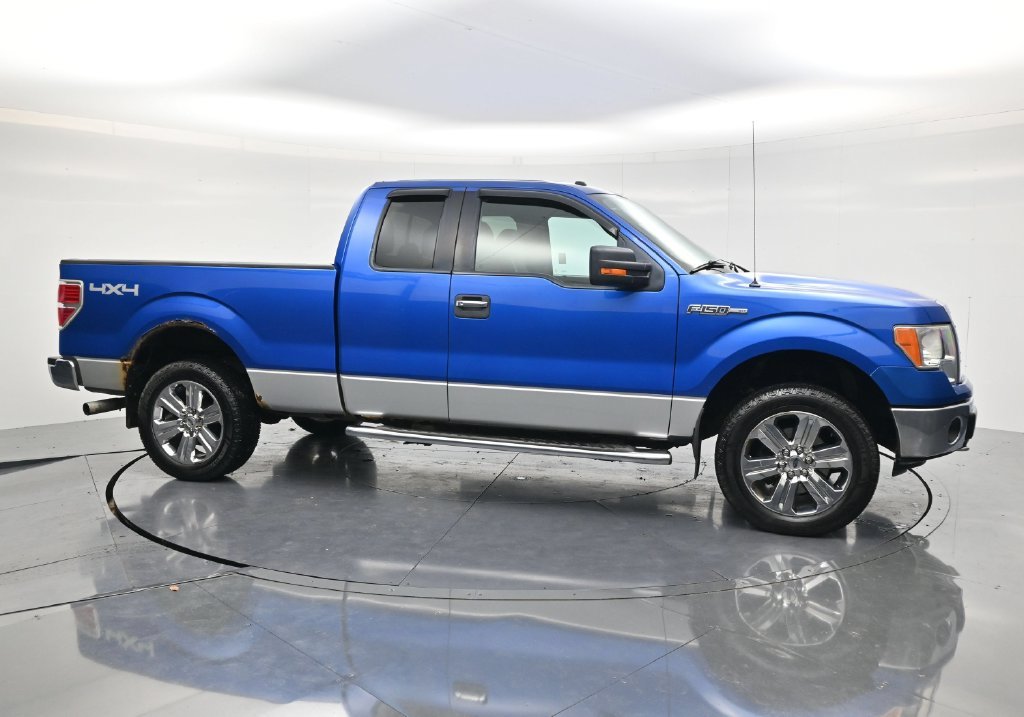 Used 2013 Blue Flame Metallic Ford XLT image 4