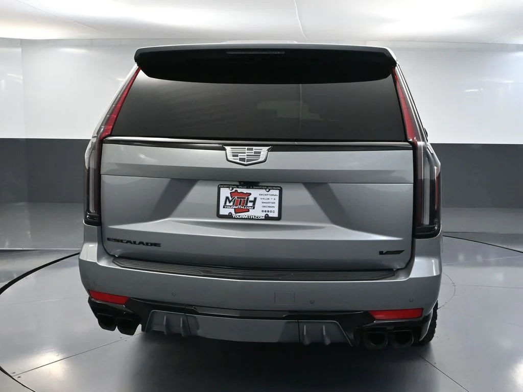 2024 Cadillac Escalade V-Series - Photo 5