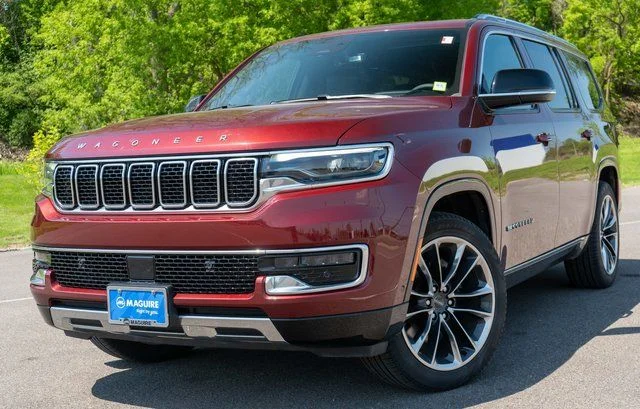 2023 Jeep Wagoneer Series III 4WD's photo