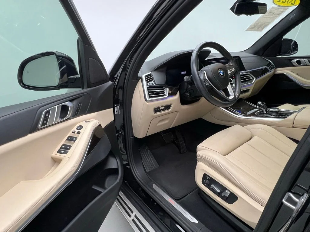 Used 2021 Black BMW sDrive40i image 22