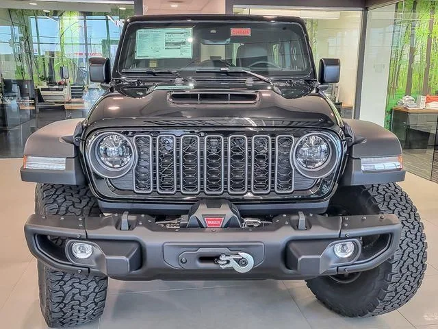 New 2026 Black Clear-Coat Exterior Paint Jeep Moab 392 image 4
