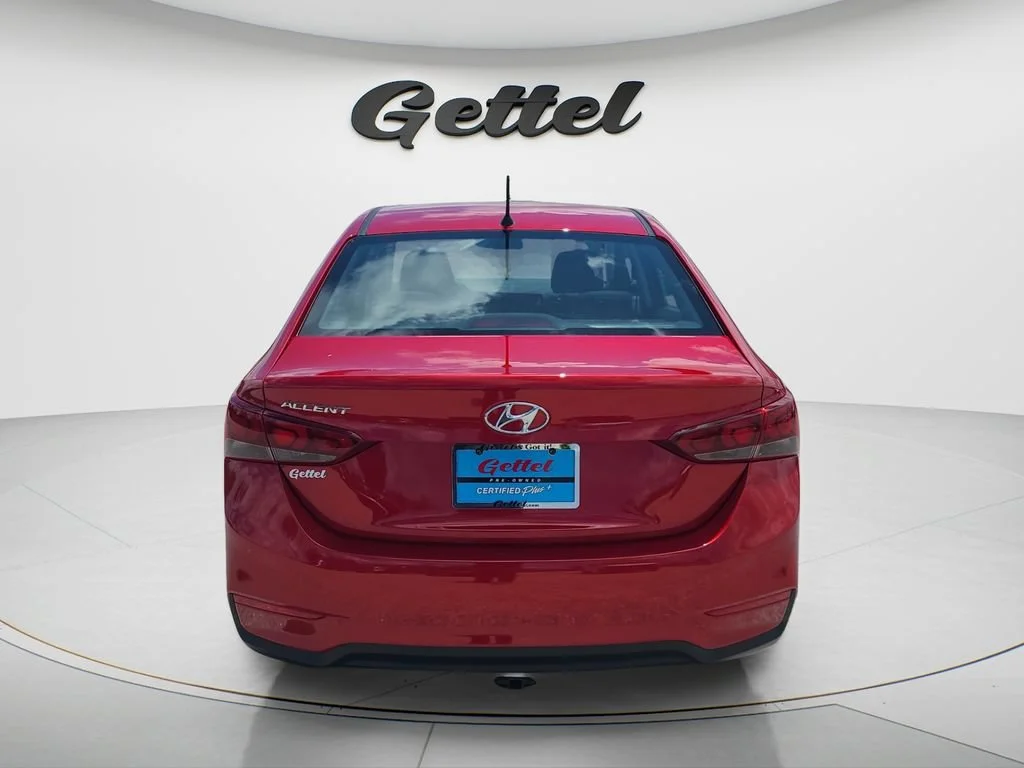 Used 2019 Red Hyundai SE image 6