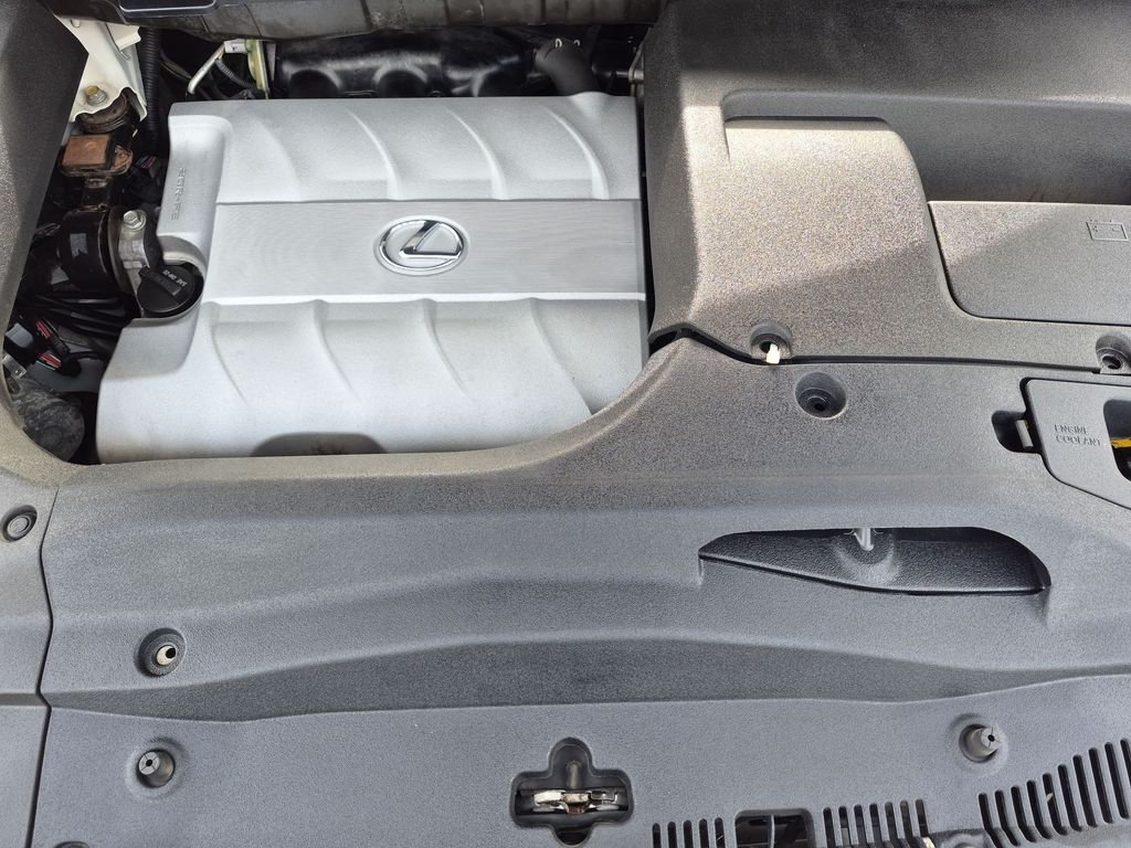 Used 2015 White Lexus 350 image 34