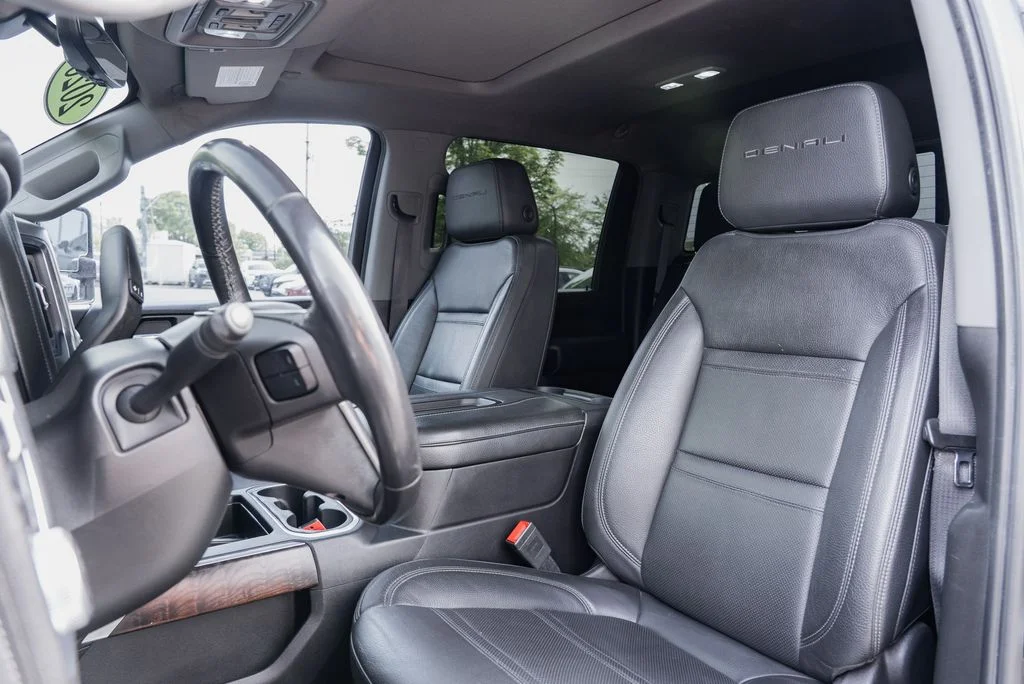 Used 2020 Black GMC Denali image 23