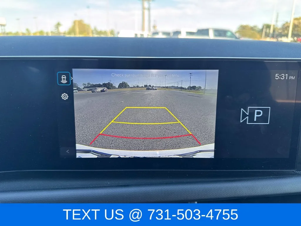 Used 2025 White Hyundai SEL image 21