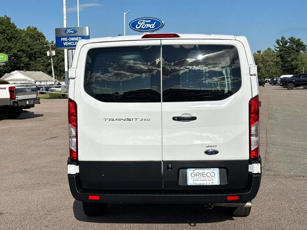 Used 2025 Oxford White Ford  image 4