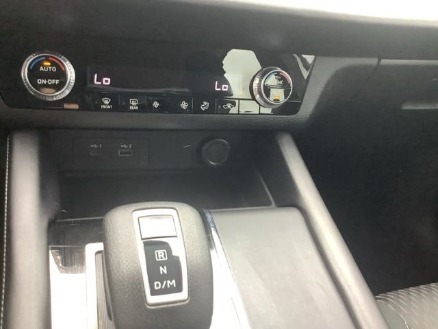 Used 2022 Silver Mitsubishi ES image 28