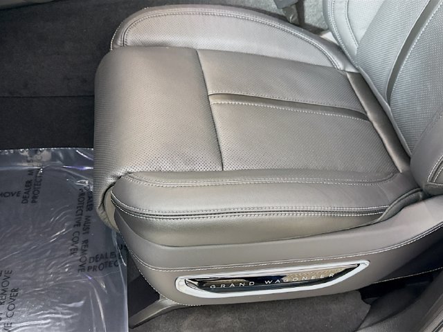 New 2026 Steel Blue Exterior Paint Jeep Summit Obsidian image 20