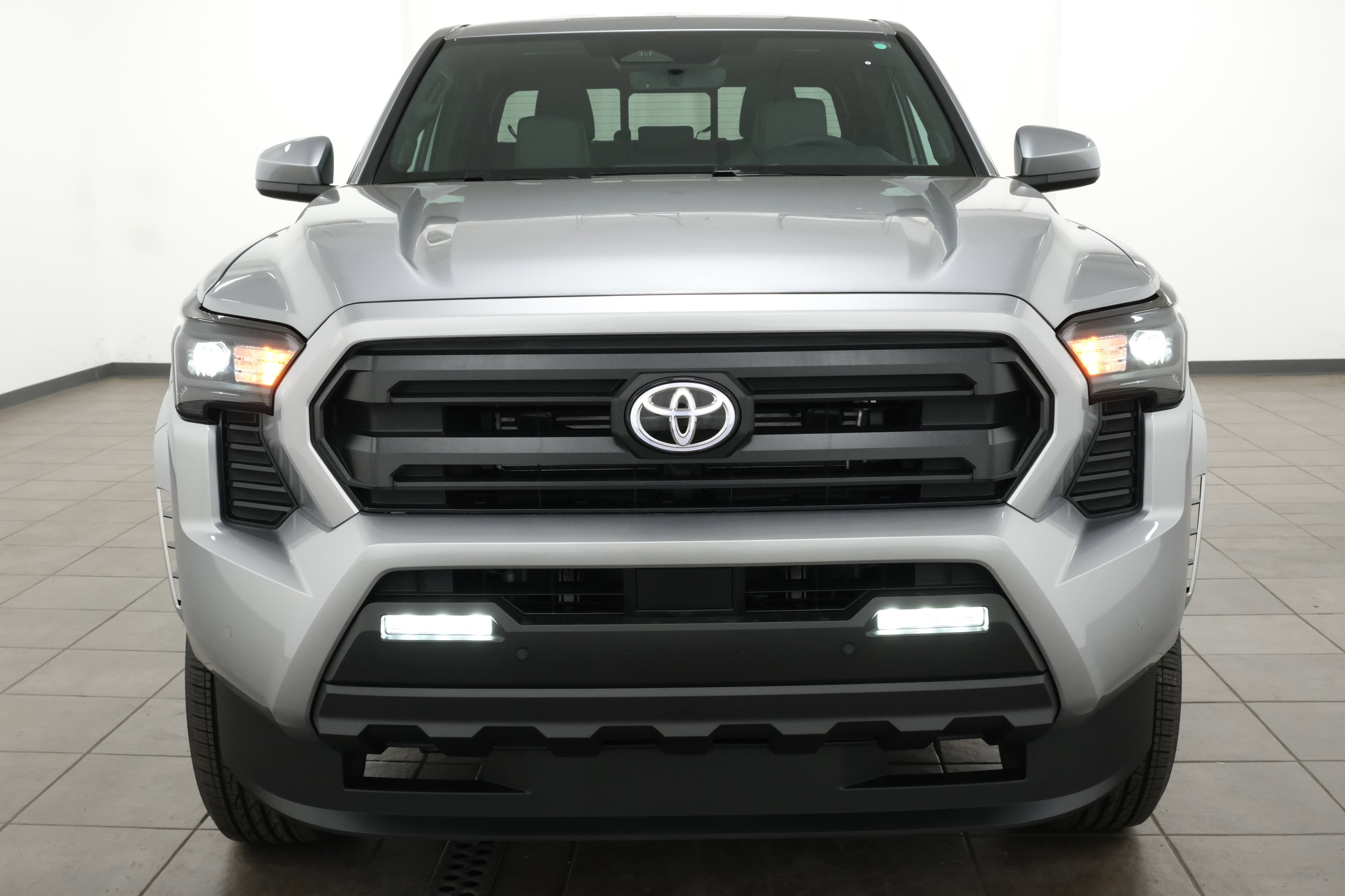 New 2026 Celestial Silver Metallic Toyota  SR5 image 9