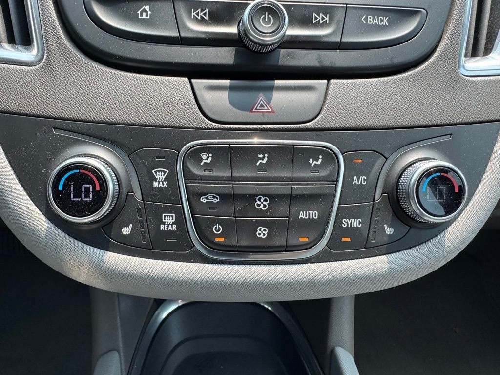 Used 2019 Summit White Chevrolet LT image 21