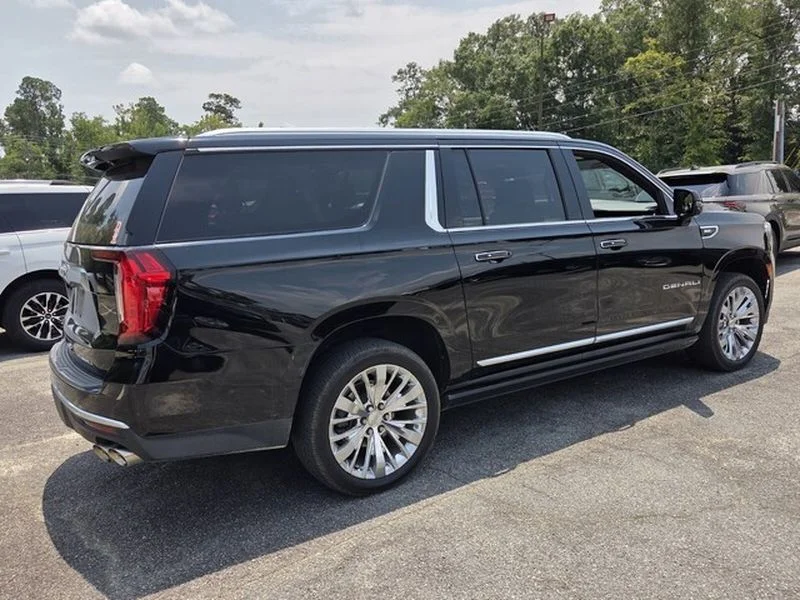 Used 2022 Onyx Black GMC Denali image 13