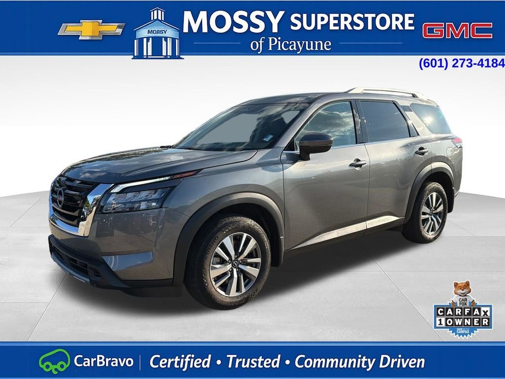2025 Nissan Pathfinder SL 4WD's photo